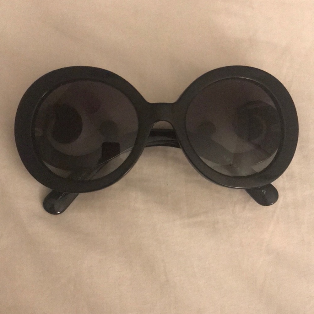Prada sunglasses - Picture 2 of 4